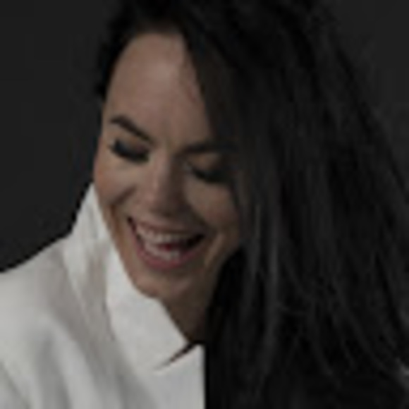 Meet your Posher, Amanda - Picture 1 of 1